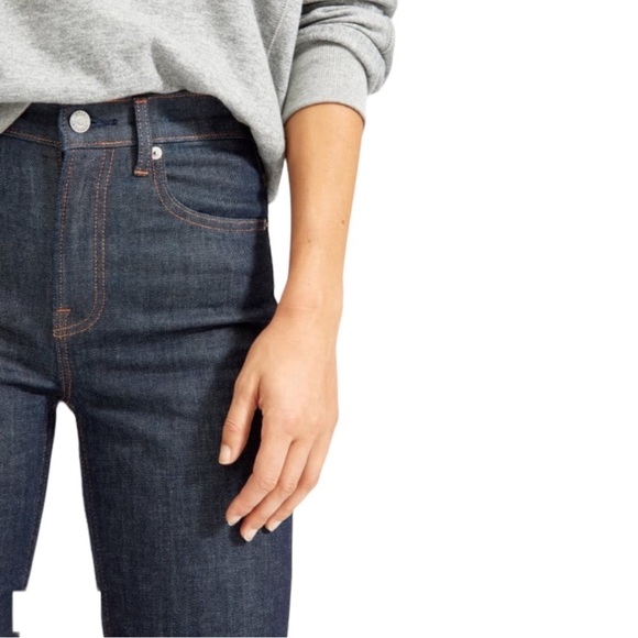 EVERLANE High-Rise Skinny Jean in Dark Wash Size 27 — washed never worn - Picture 4 of 10